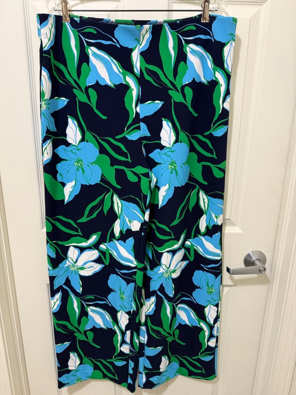 BOSTON PROPER Floral XL wide leg pants.